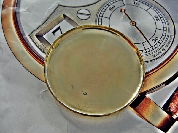 Beautiful bicolor bauhaus 14k gold Marvin watch from the 1940s - Image 11