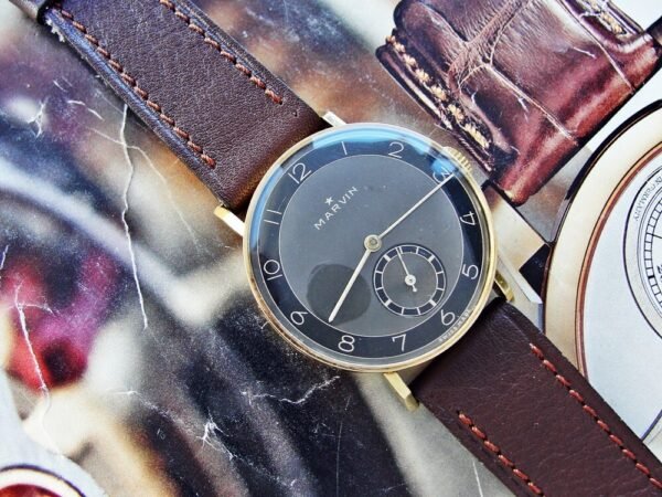 Beautiful bicolor bauhaus 14k gold Marvin watch from the 1940s