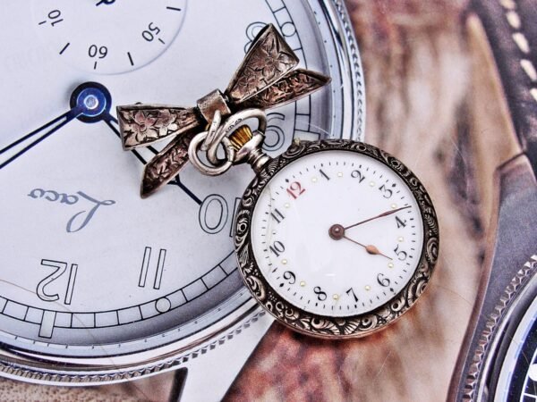 Nice silver nun's pocket watch with badge from the 1800s. - Image 15