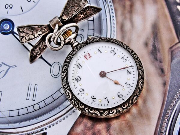 Nice silver nun's pocket watch with badge from the 1800s. - Image 3