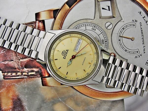 Nice steel automatic Doxa watch from the 1980s. - Image 18