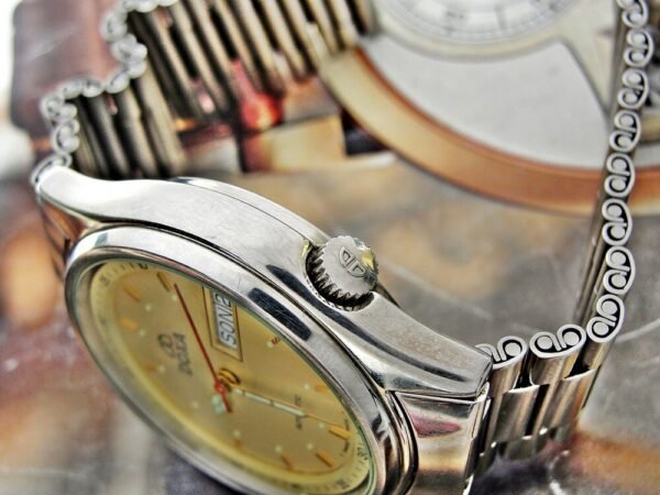 Nice steel automatic Doxa watch from the 1980s. - Image 19