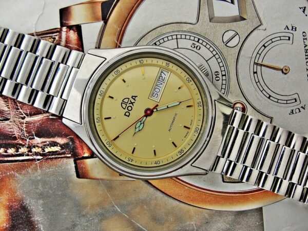 Nice steel automatic Doxa watch from the 1980s. - Image 20