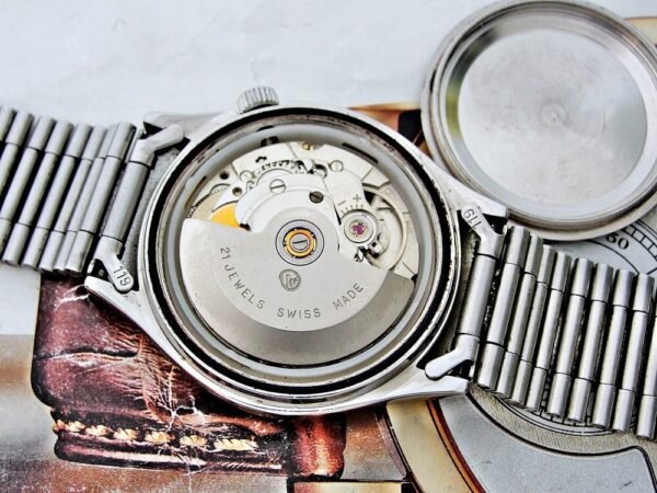 Nice steel automatic Doxa watch from the 1980s. - Image 22