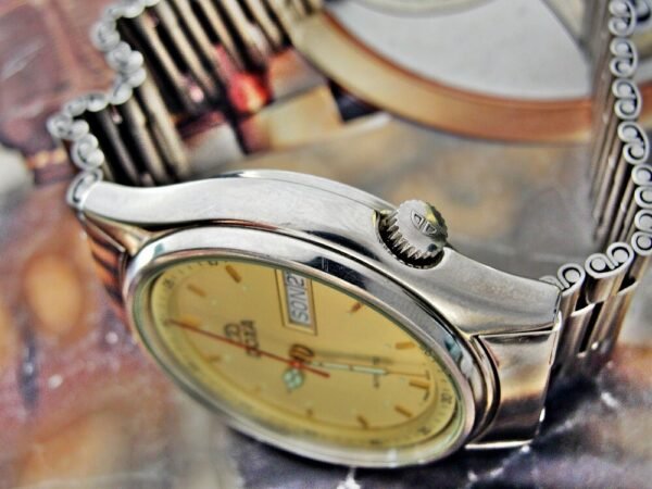 Nice steel automatic Doxa watch from the 1980s. - Image 9