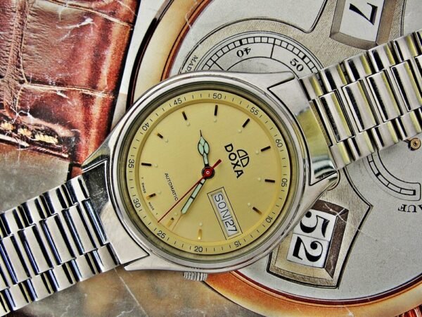 Nice steel automatic Doxa watch from the 1980s. - Image 10