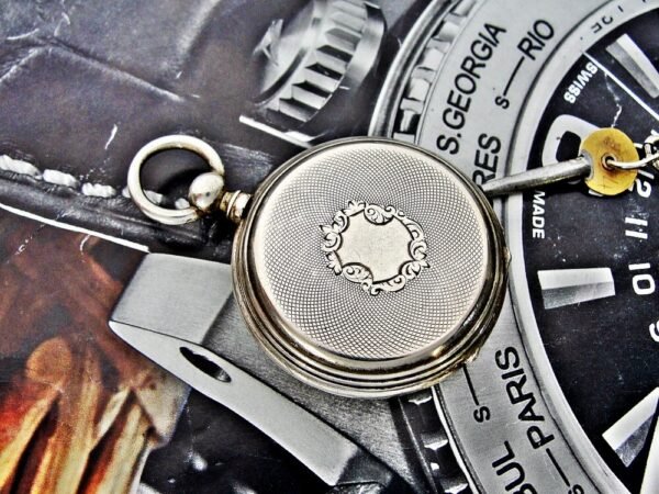 A rare nun's watch with a silver key from the 1800s that can be worn on the arm. - Image 11