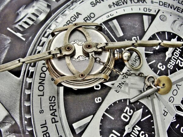 A rare nun's watch with a silver key from the 1800s that can be worn on the arm. - Image 15