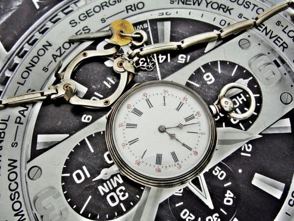 A rare nun's watch with a silver key from the 1800s that can be worn on the arm. - Image 20