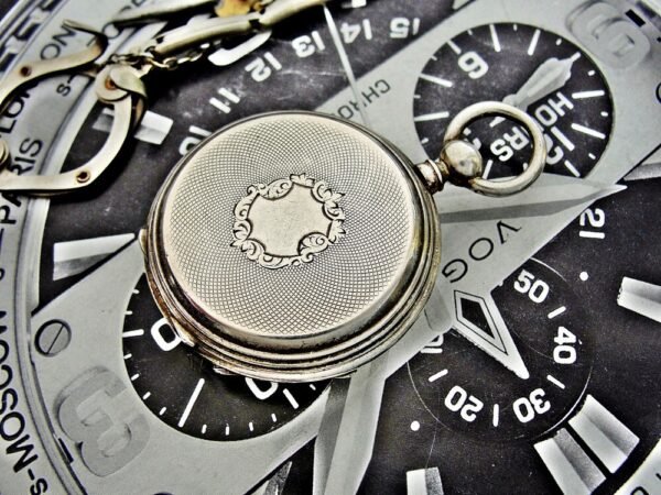A rare nun's watch with a silver key from the 1800s that can be worn on the arm. - Image 10