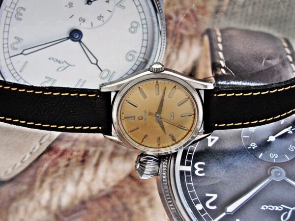 Beautiful Beautiful steel Certina DS-1 tortoise back watch from the 1960s. - Image 18