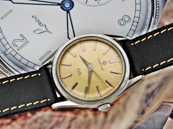 Beautiful Beautiful steel Certina DS-1 tortoise back watch from the 1960s. - Image 4