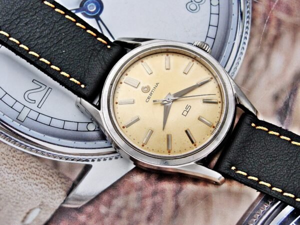 Beautiful Beautiful steel Certina DS-1 tortoise back watch from the 1960s. - Image 10