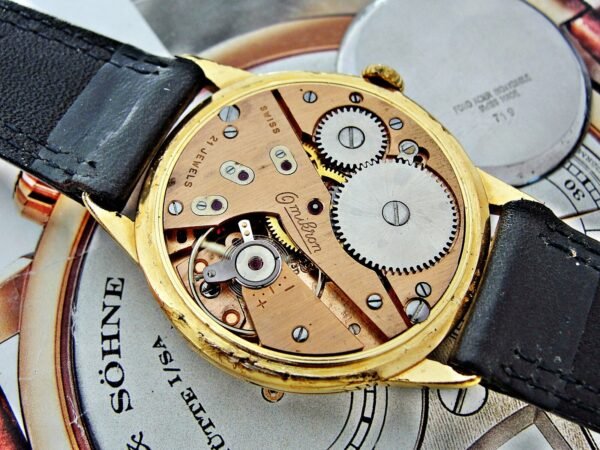 Beautiful Omikron Swiss watch from the 1960s. - Image 13