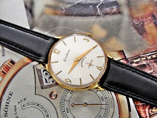 Beautiful Omikron Swiss watch from the 1960s. - Image 18