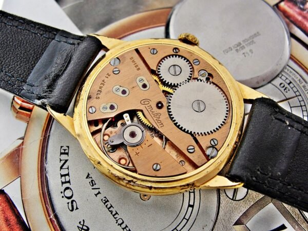 Beautiful Omikron Swiss watch from the 1960s. - Image 19