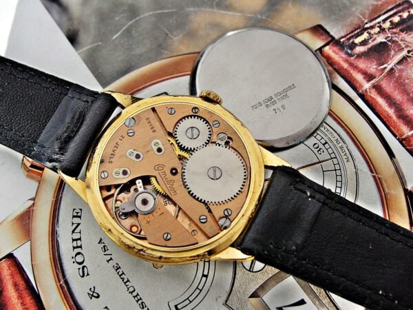 Beautiful Omikron Swiss watch from the 1960s. - Image 21