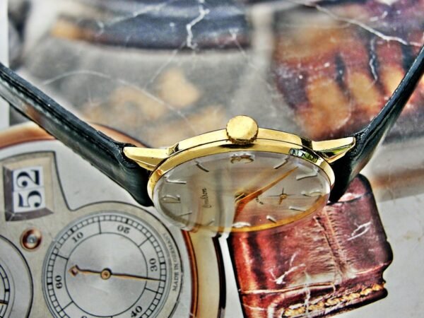 Beautiful Omikron Swiss watch from the 1960s. - Image 9