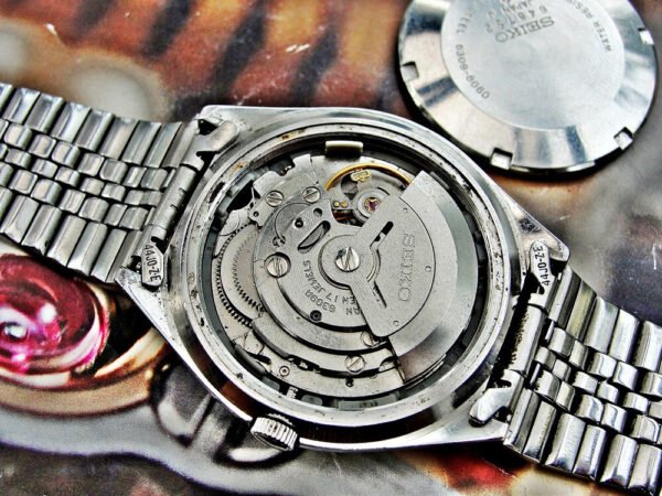 Nice steel Seiko automatic watch from the 1970s. - Image 13