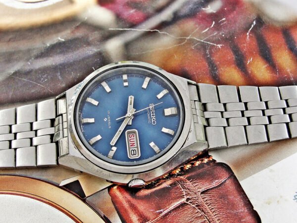 Nice steel Seiko automatic watch from the 1970s. - Image 6