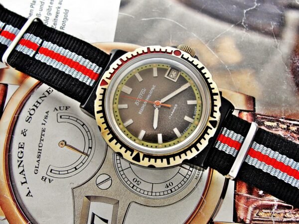 Rare Soviet Vostok military watch from the 1970s - Image 13