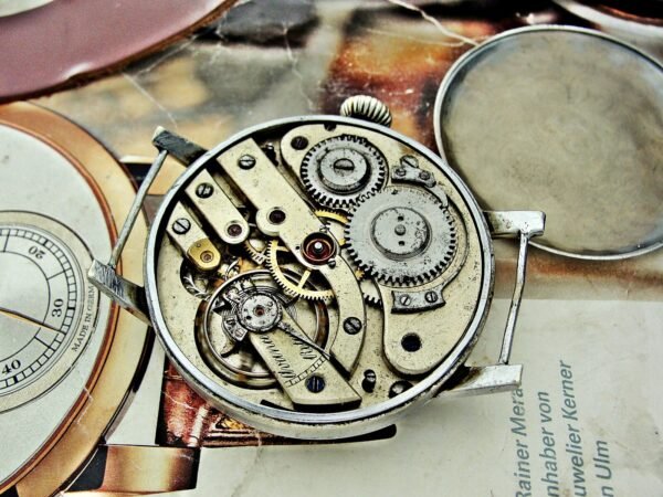 Rare erotic hand-painted wristwatch from the 1920s. - Image 17
