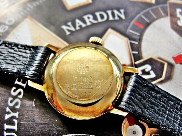 Beautiful 14K gold colored women's Doxa automatic watch with box from the 1970s - Image 15
