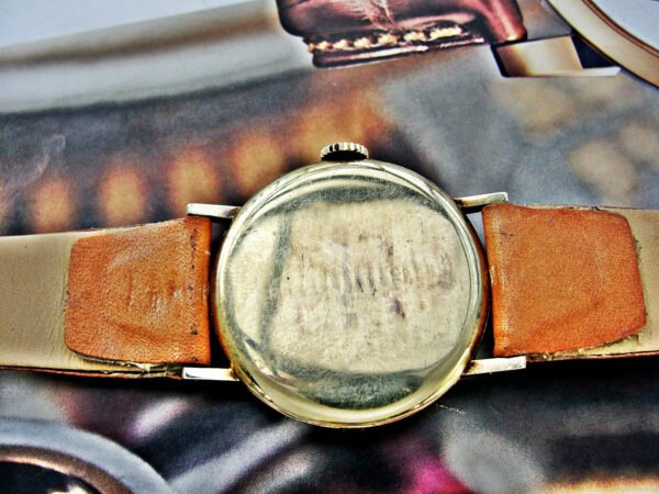 Beautiful bicolor dial 14-carat gold Omega watch from the 1940s. - Image 6