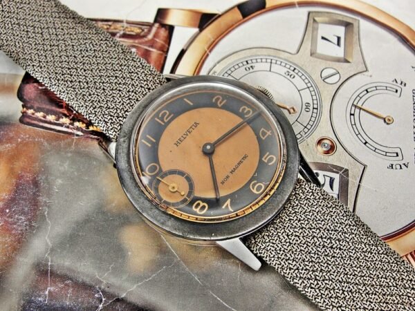Nice bicolor dial Helvetia watch from the 1930s. - Image 21