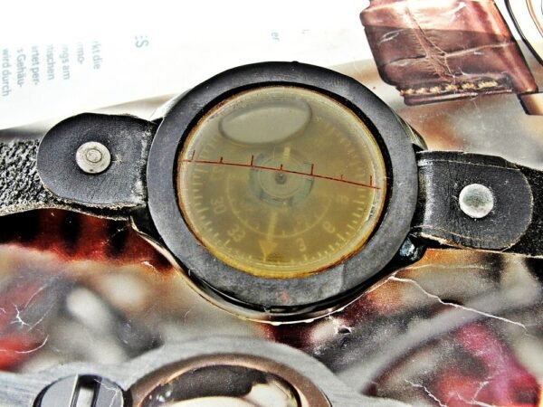 Rare WW2 arm compass for pilots with leather strap - Image 12