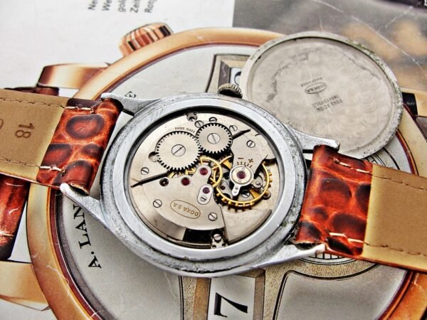 Rare black dial Doxa watch from 1962. - Image 15
