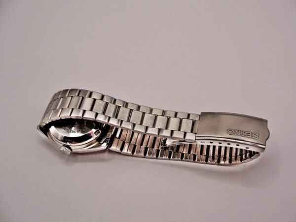 Very nice steel automatic Seiko 5 watch from 1985. - Image 15