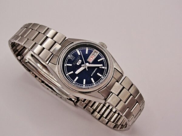 Very nice steel automatic Seiko 5 watch from 1985. - Image 17