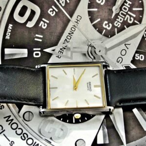 Nice elegant steel Seiko quartz suit watch from the 1980s