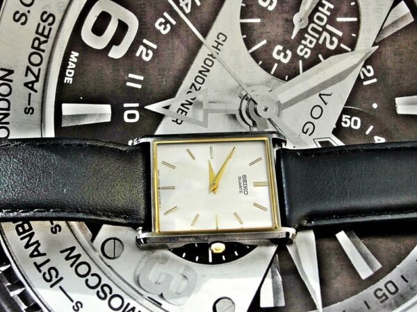 Nice elegant steel Seiko quartz suit watch from the 1980s