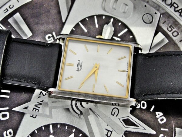 Nice elegant steel Seiko quartz suit watch from the 1980s - Image 8