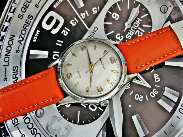Nice steel Helvetia watch from the 1960s with a rare structure - Image 3
