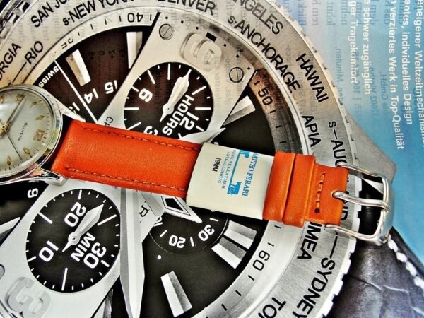 Nice steel Helvetia watch from the 1960s with a rare structure - Image 7