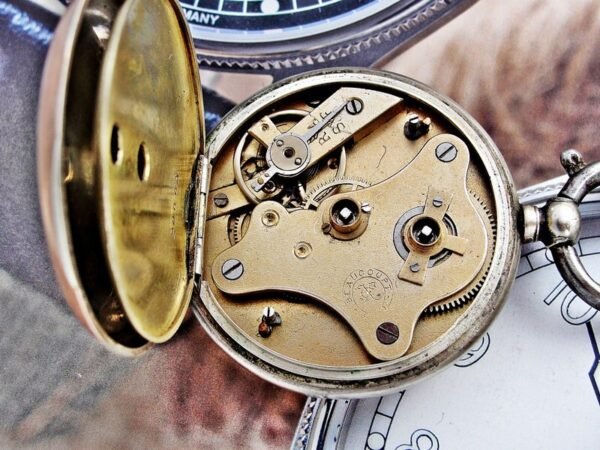 Rare silver pocket watch with key from the 1800s. - Image 18
