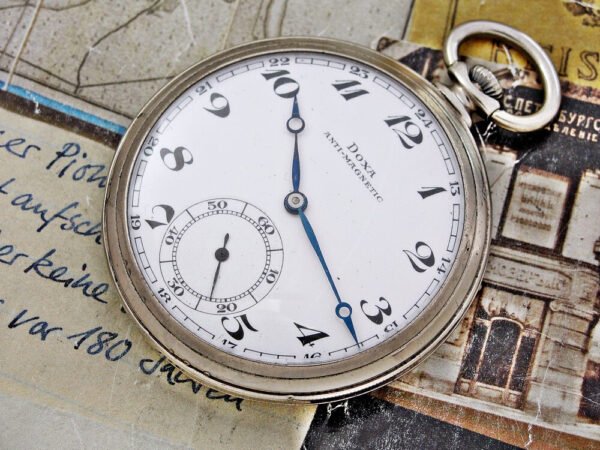 Doxa pocket watch with porcelain dial from the 1940s. - Image 3