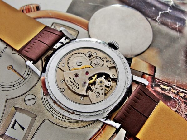 Nice Swiss Nivrel watch from the 1950s. - Image 14