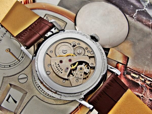 Nice Swiss Nivrel watch from the 1950s. - Image 16