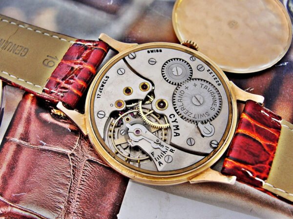 Beautiful Cyma-Tavannes 18k  gold watch from the 1950s. - Image 15