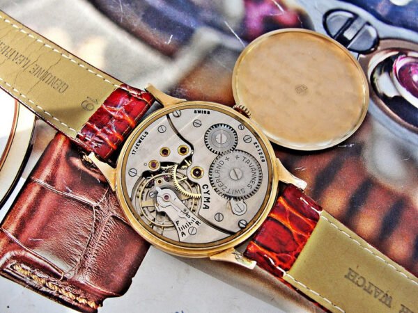 Beautiful Cyma-Tavannes 18k  gold watch from the 1950s. - Image 16