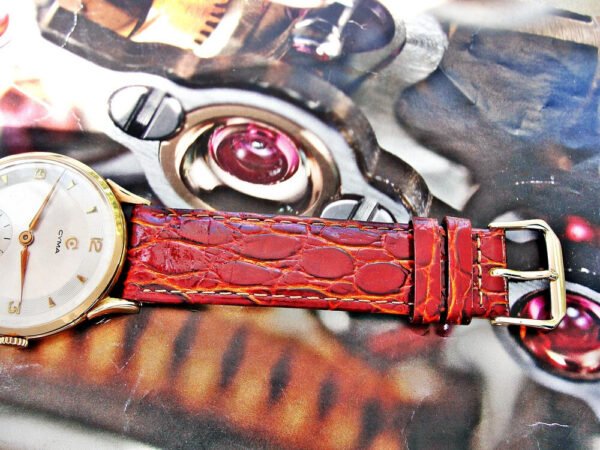 Beautiful Cyma-Tavannes 18k  gold watch from the 1950s. - Image 7