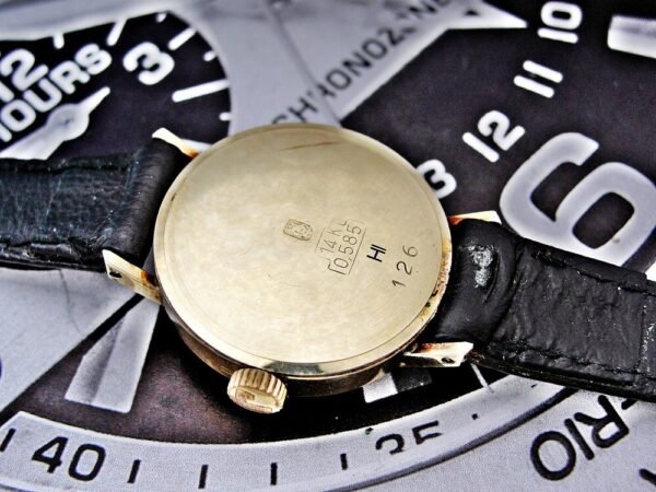 Beautiful Women's Roamer 14-karat gold watch from the 1960s - Image 11