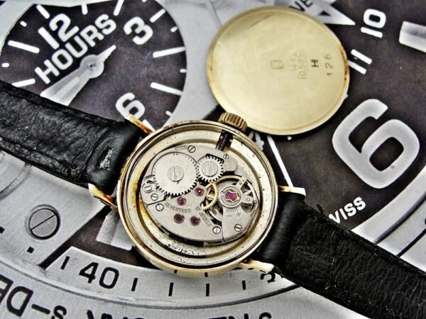 Beautiful Women's Roamer 14-karat gold watch from the 1960s - Image 14