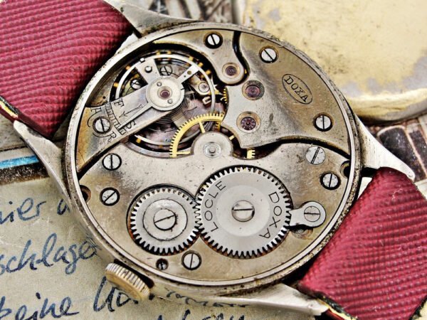 Nice Doxa built-in watch from the 1940s. - Image 10