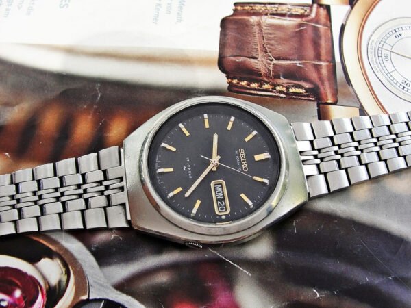 Nice large steel Seiko automatic watch from the 1970s - Image 5