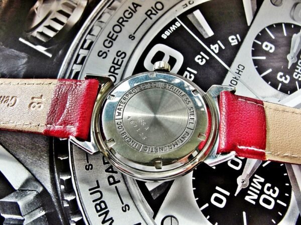 Nice steel no name watch from the 1960s. - Image 12